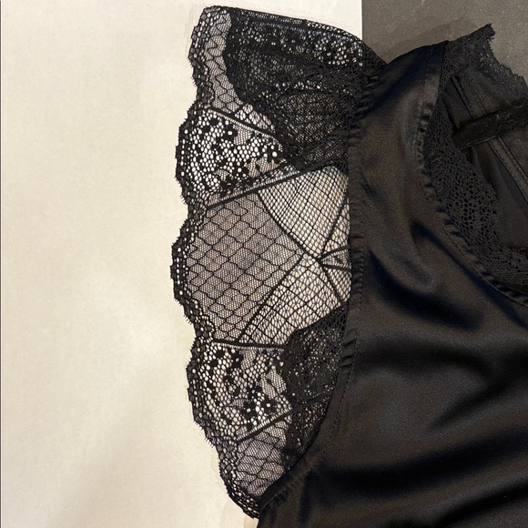 GENERATION LOVE Lace Top - Picture 7 of 8